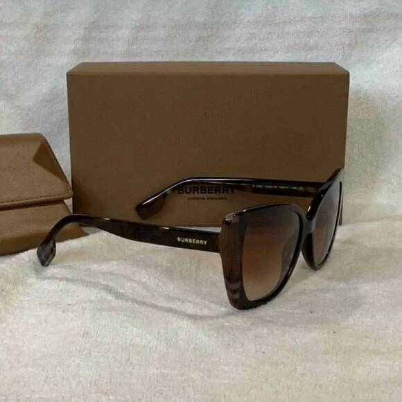 Disney Christmas 2025 Lil Rin Rin Plush Badge Red New